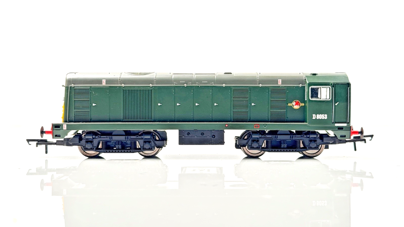 HORNBY 00 GAUGE - R2762 - CLASS 20 DIESEL D8053 BR GREEN - BOXED