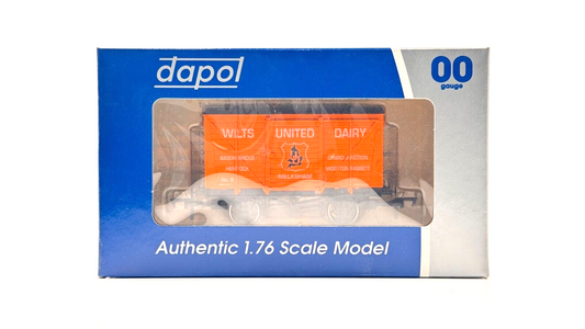 DAPOL 00 GAUGE - WILTS UNITED DAIRY MELKSHAM VENT VAN ORANGE NO.8 - BOXED
