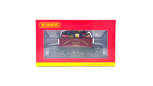 HORNBY 00 GAUGE - R60082 - 7 PLANK WAGON CHRISTMAS 2023 - FESTIVE PRESENT IDEA