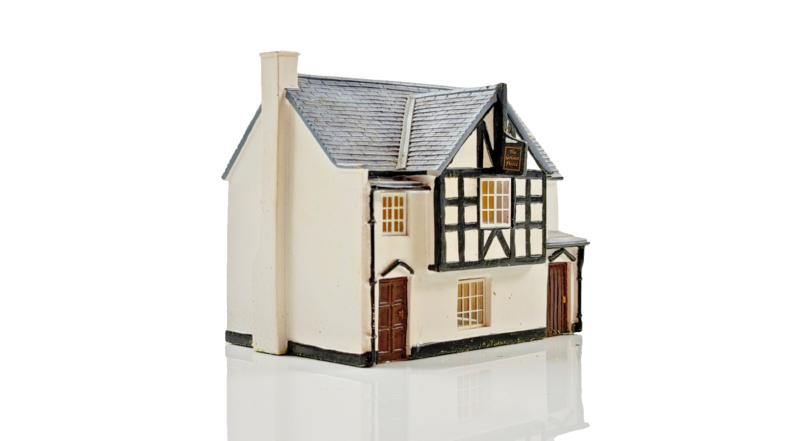 HORNBY SKALEDALE 00 GAUGE - R8620 - SMALL PUB GOLDEN FLEECE - UNBOXED