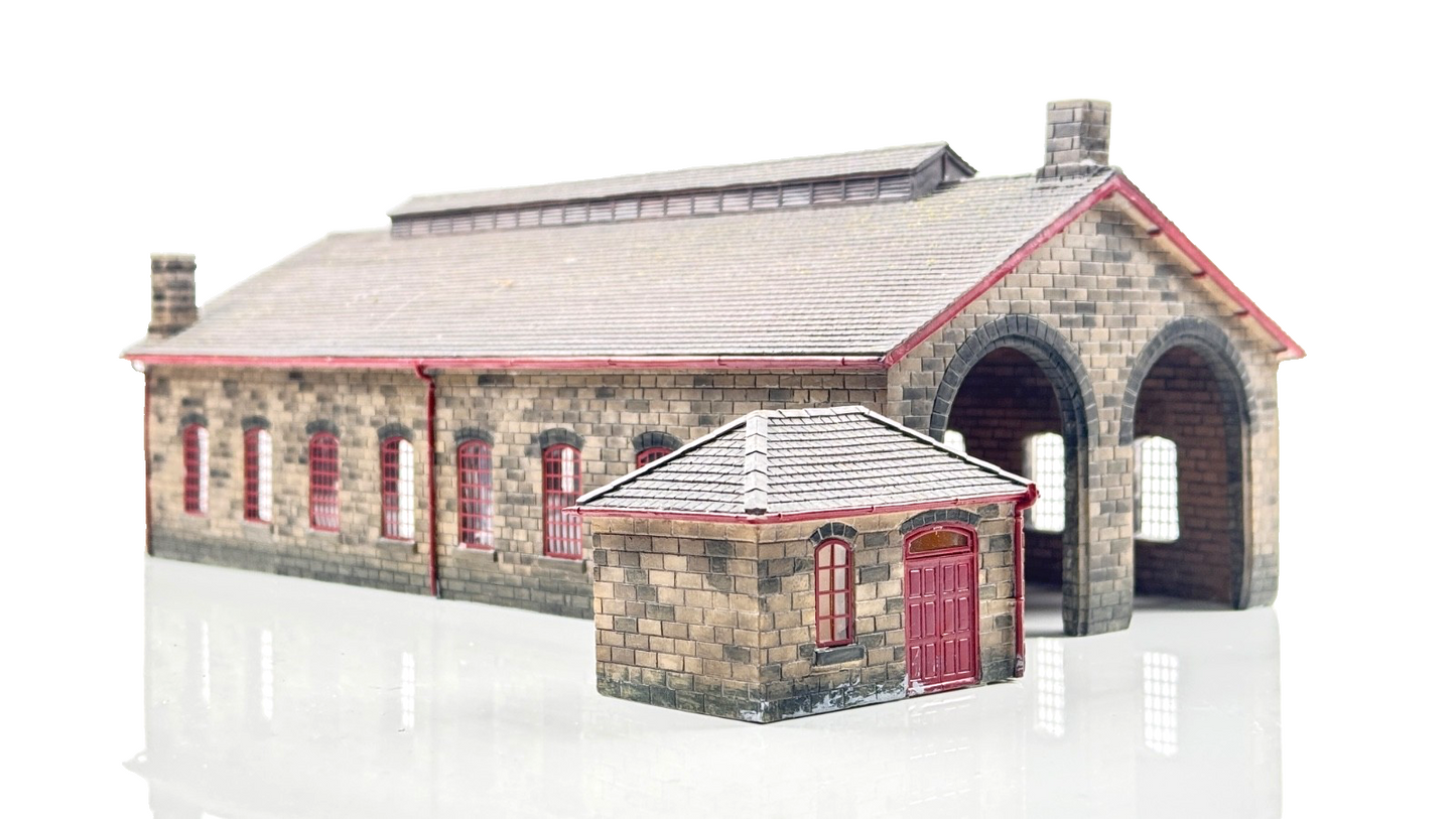BACHMANN 00 GAUGE SCENECRAFT - 44-0157 - NER 2 ROAD ENGINE SHED - UNBOXED