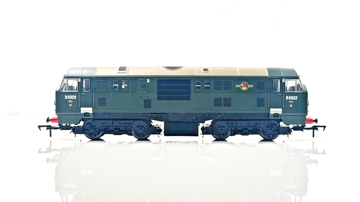 DAPOL 00 GAUGE - 4D-012-009 - CLASS 22 DIESEL D6322 BR GREEN SMALL YELLOW PANEL