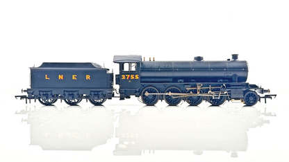 HORNBY 00 GAUGE - R3088 - LNER BLACK 2-8-0 THOMPSON CLASS O1 LOCOMOTIVE - BOXED