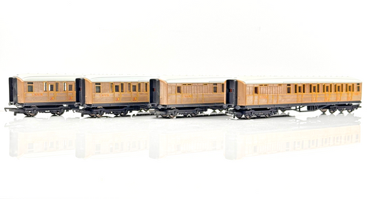 HORNBY 00 GAUGE - R1039 LNER TEAK GRESLEY PASSENGER COACHES ASSORTED X 4 UNBOXED