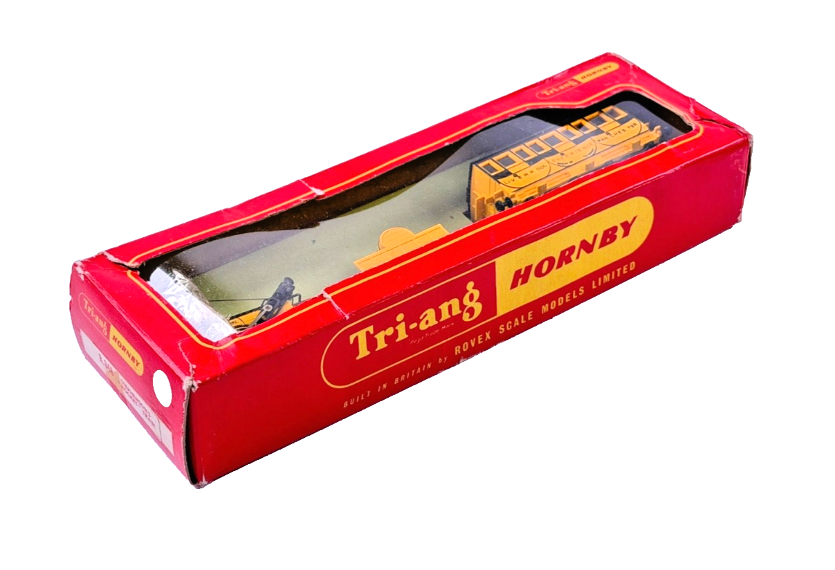 TRIANG RAILWAYS 00 GAUGE - R346 - STEPHENSON'S ROCKET & EXTRA COACH - SPARES