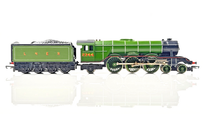 HORNBY 00 GAUGE - LNER APPLE GREEN CLASS A3 GRAND PARADE 2744 UNFINISHED UNBOXED