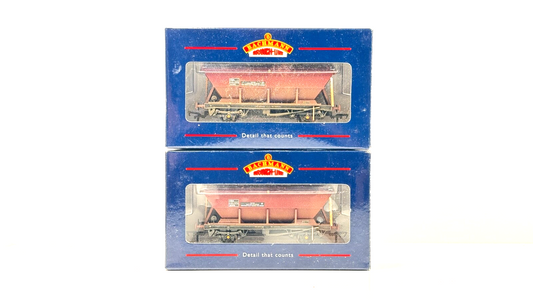 BACHMANN 00 GAUGE - 33-577 - 46 TONNE COVERED HOPPER WAGON CEA EWS WEATHERED X 2