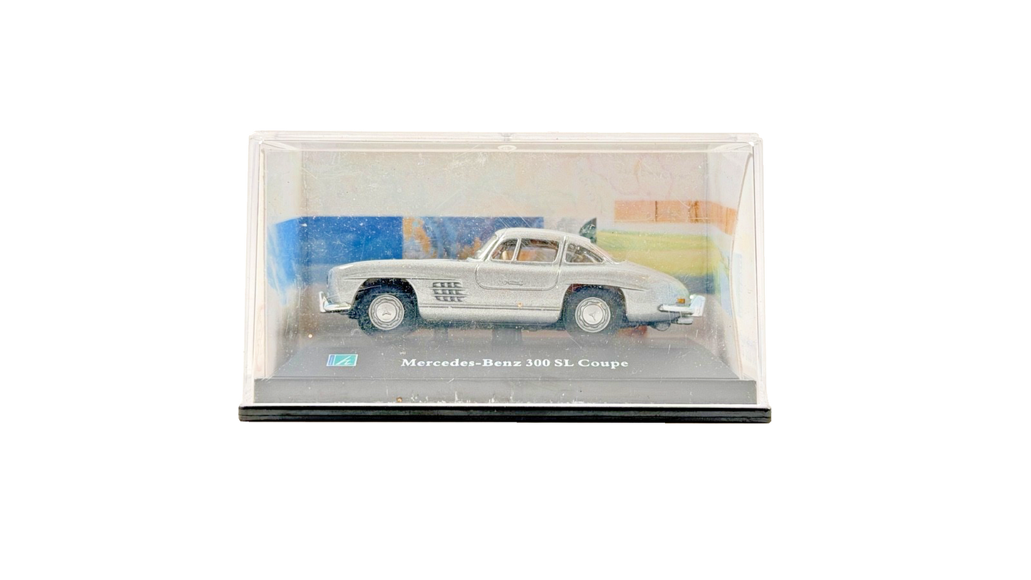 CARARAMA 1/72 SCALE - MERCEDES BENZ 300 SL COUPE SILVER - BOXED