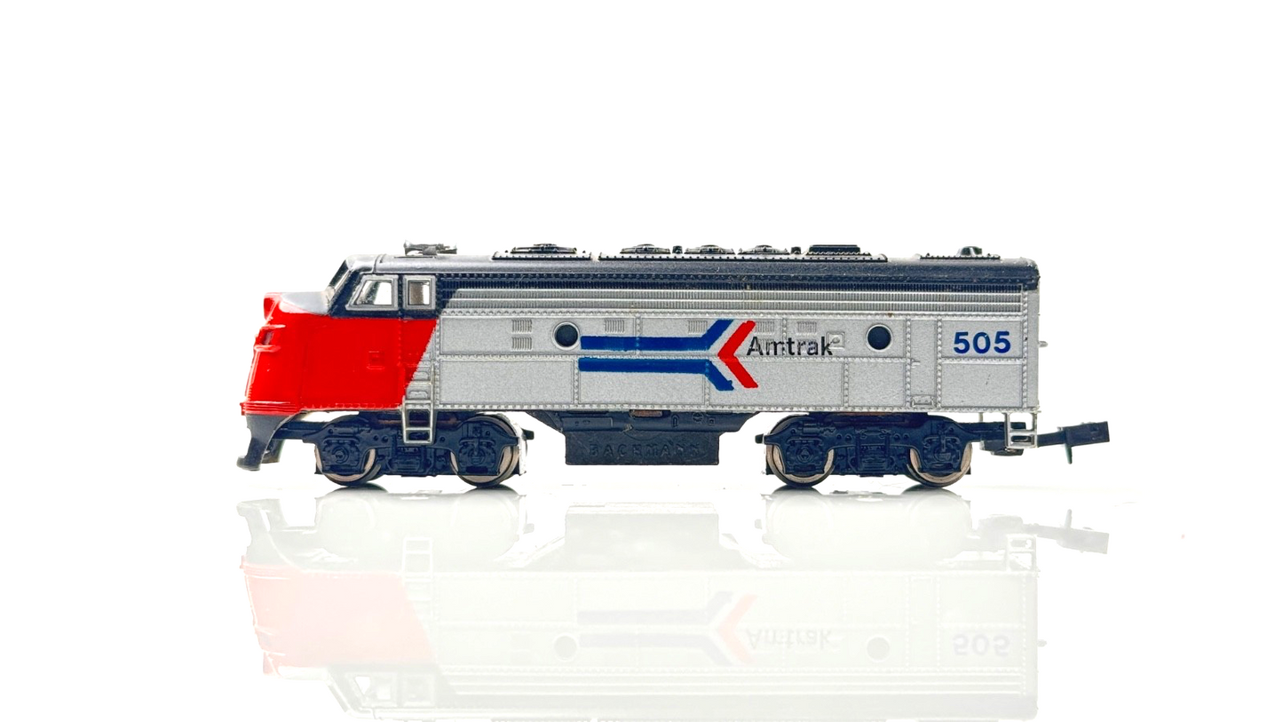BACHMANN N GAUGE - 61555 - EMD F9 DIESEL LOCOMOTIVE AMTRAK NO.505 - BOXED