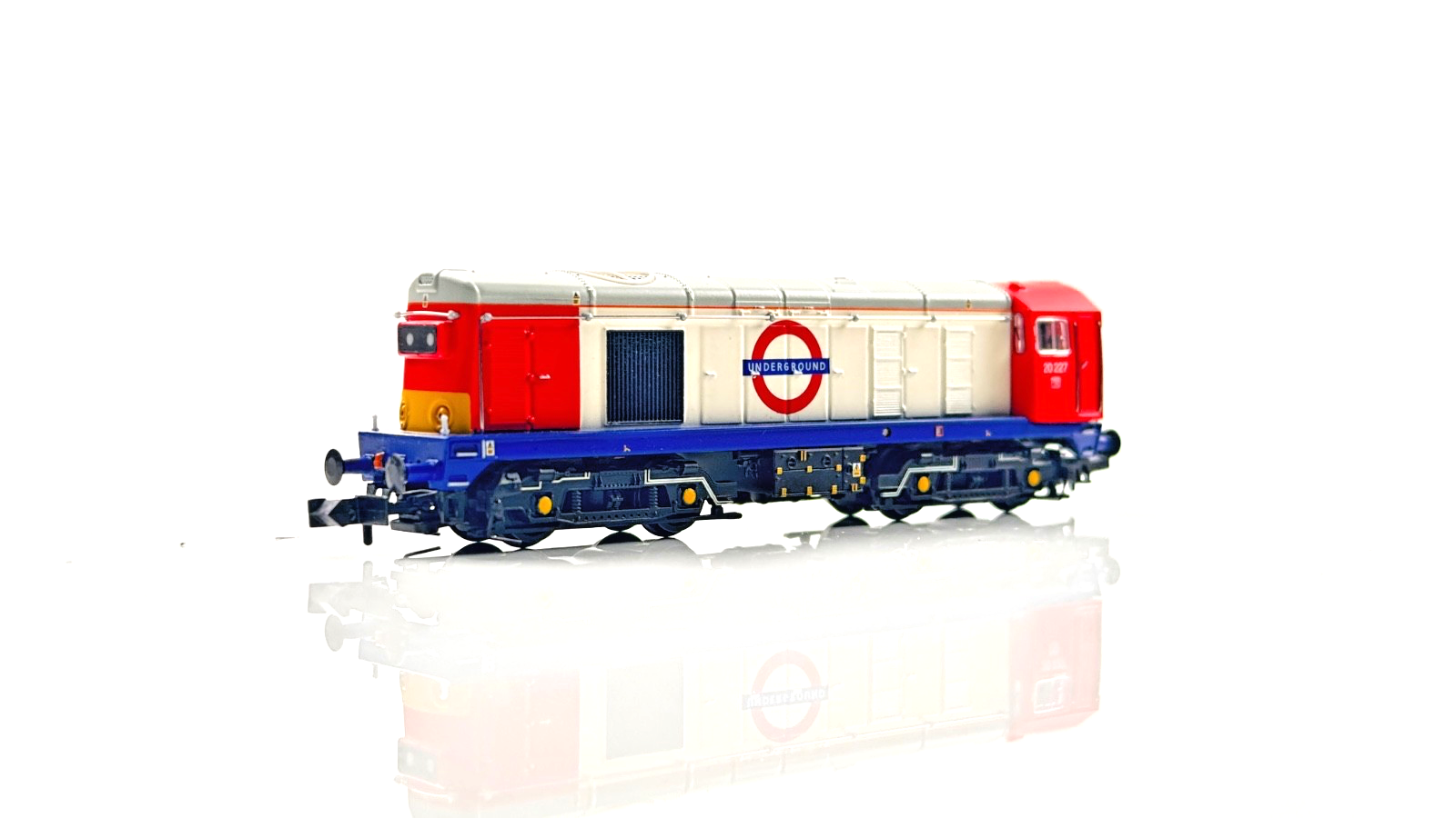 GRAHAM FARISH N GAUGE - 371-036 - CLASS 20 20227 LONDON UNDERGROUND TUBE - BOXED