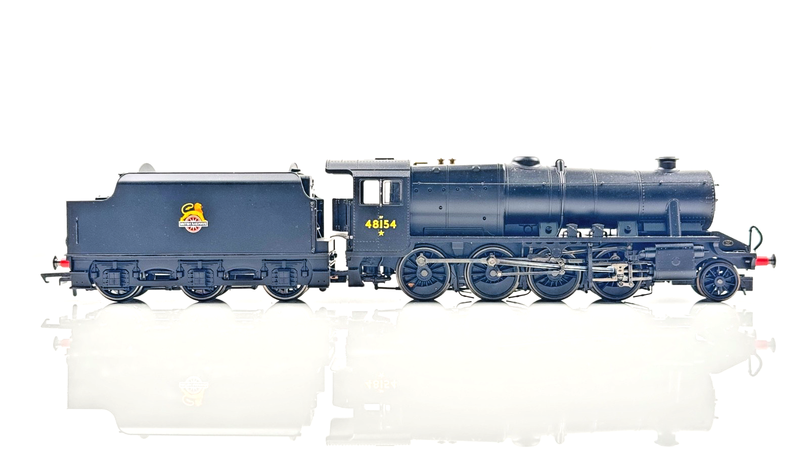 HORNBY 00 GAUGE - R2229 - BR BLACK 2-8-0 CLASS 8F LOCOMOTIVE 48154 - BOXED