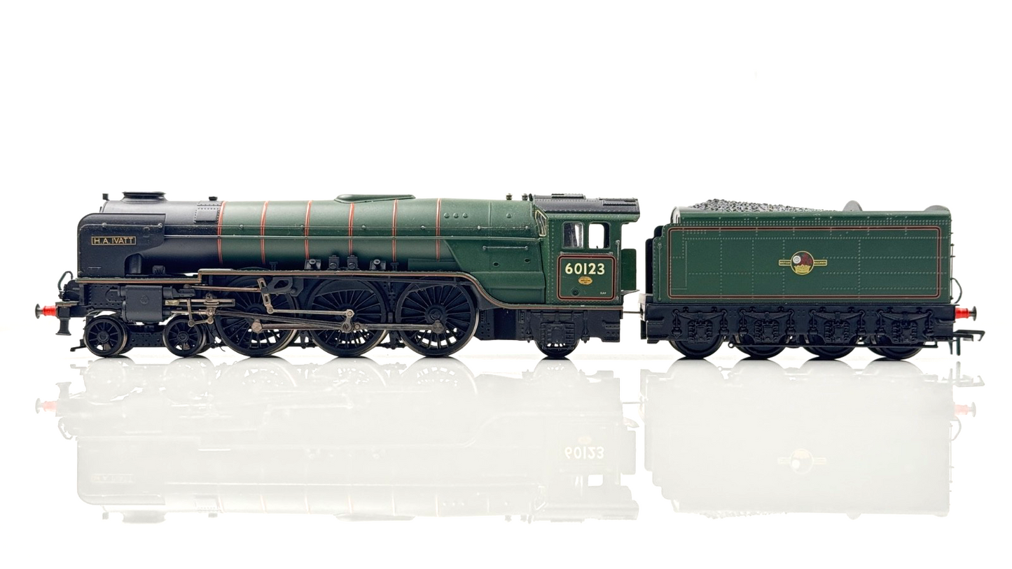 BACHMANN 00 GAUGE - 32-556 - CLASS A1 60123 H.A. IVATT BR GREEN RENAMED/NUMBERED