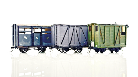 KIT BUILT/O-16.5 NG7 NARROW GAUGE - 3 X MIXED WAGONS INC BRAKE & CATTLE - UB