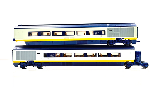 HORNBY 00 GAUGE - EUROSTAR PASSENGER COACHES NUMBERED 3213 & 3219 - UNBOXED