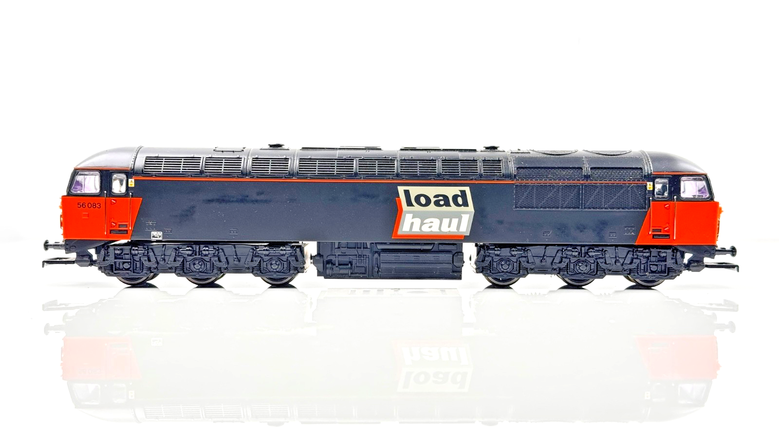 HORNBY 00 GAUGE - R2416A - CLASS 56 DIESEL 56083 LOADHAUL ORANGE/BLACK - BOXED