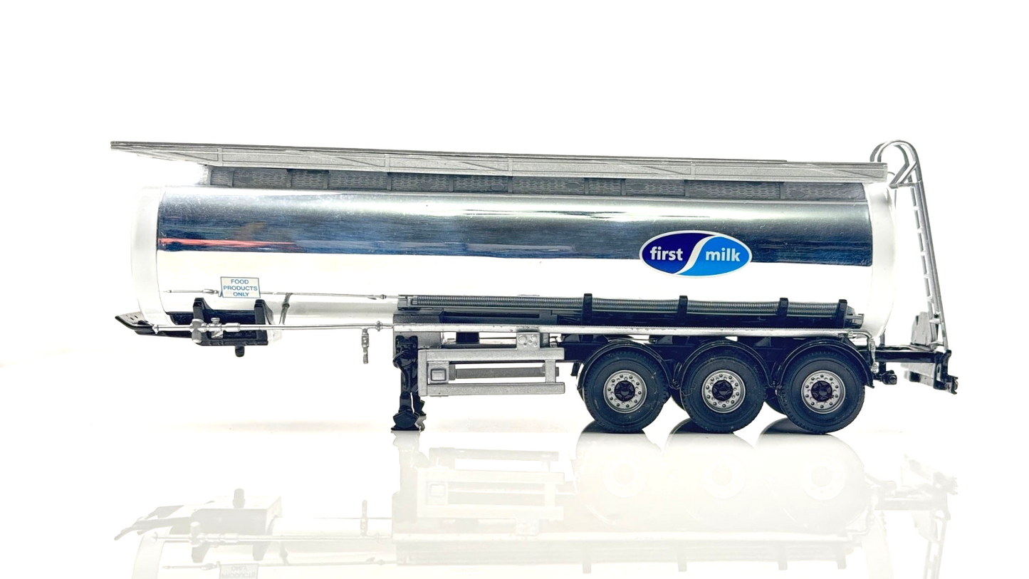 CORGI 1/50 SCALE - NIVEN (FIRST MILK) 6 WHEEL GENERAL PURPOSE CHROME TANKER ONLY