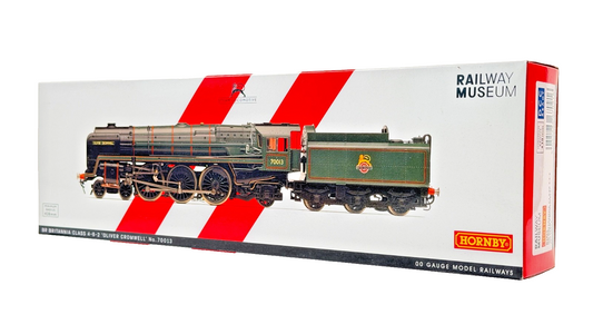 HORNBY 00 GAUGE - R3865 - BR BRITANNIA CLASS 4-6-2 OLIVER CROMWELL NO.70013 NRM