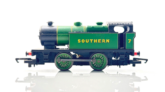 HORNBY 00 GAUGE - R2439 - SOUTHERN GREEN 0-4-0 INDUSTRIAL LOCO NO.7 - NON RUNNER