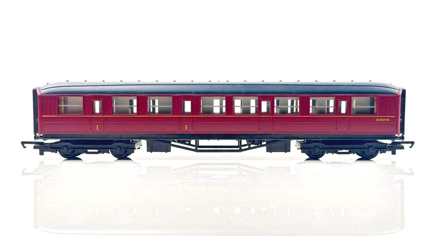 HORNBY 00 GAUGE - BR MAROON EX-LNER COMPOSITE PASSENGER COACH E18271E - UNBOXED