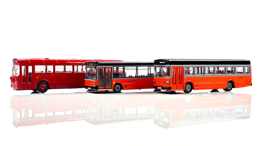 EFE/EQUIVALENT 1/76 SCALE - 3 X BUSES PENNINE BURNLEY GIGGLESWICK MIDLAND RED UB