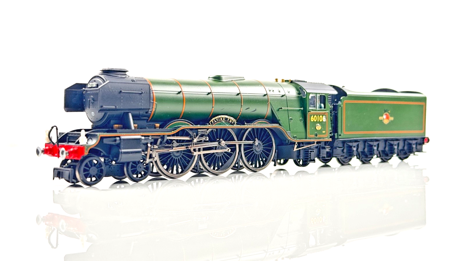 HORNBY 00 GAUGE - R3991 - BR GREEN 4-6-2 CLASS A3 FLYING FOX 60106 RENUMBERED
