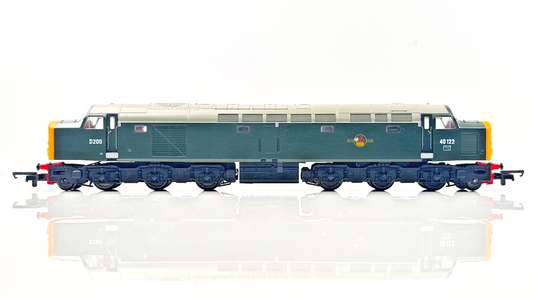 LIMA 00 GAUGE - 205200 - CLASS 40 DIESEL LOCOMOTIVE D200 40122 BR GREEN - BOXED