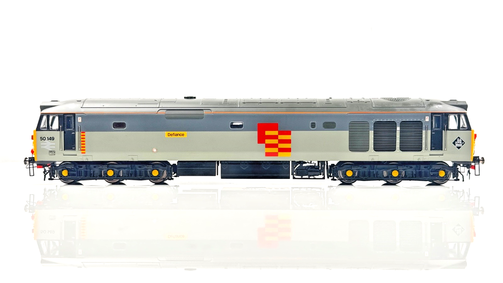 HORNBY 00 GAUGE - R2434 - CLASS 50 RAILFREIGHT DEFIANCE 50149 - DCC FITTED
