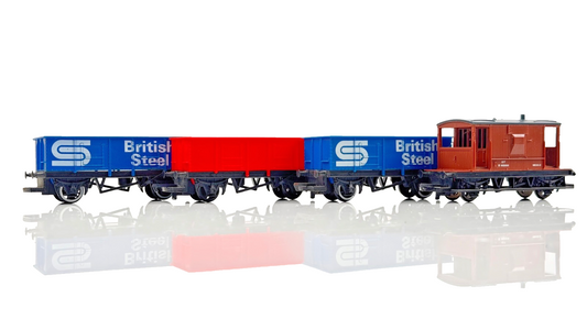 HORNBY 00 GAUGE - RAKE OF 4 BRITISH STEEL/RED LWB & BRAKE VAN WAGONS UNBOXED