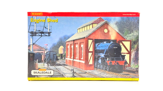 HORNBY 00 GAUGE SKALEDALE - R8536 - SINGLE ROAD RED BRICK ENGINE SHED - BOXED