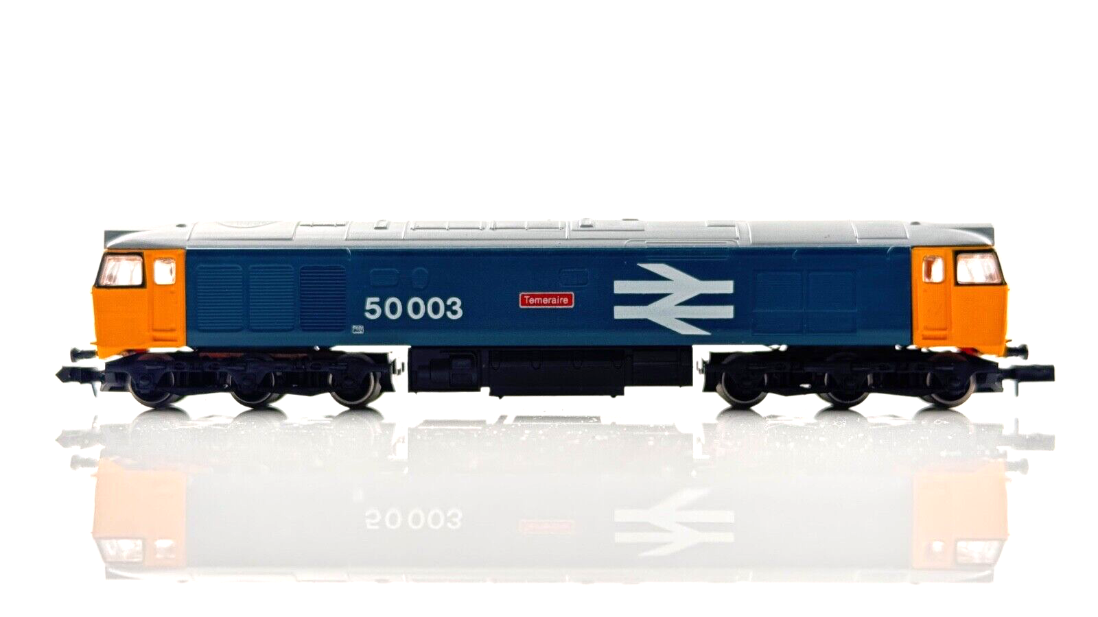 GRAHAM FARISH N GAUGE - NO.8404 - CLASS 50 LARGE LOGO 50003 TEMERAIRE - BOXED