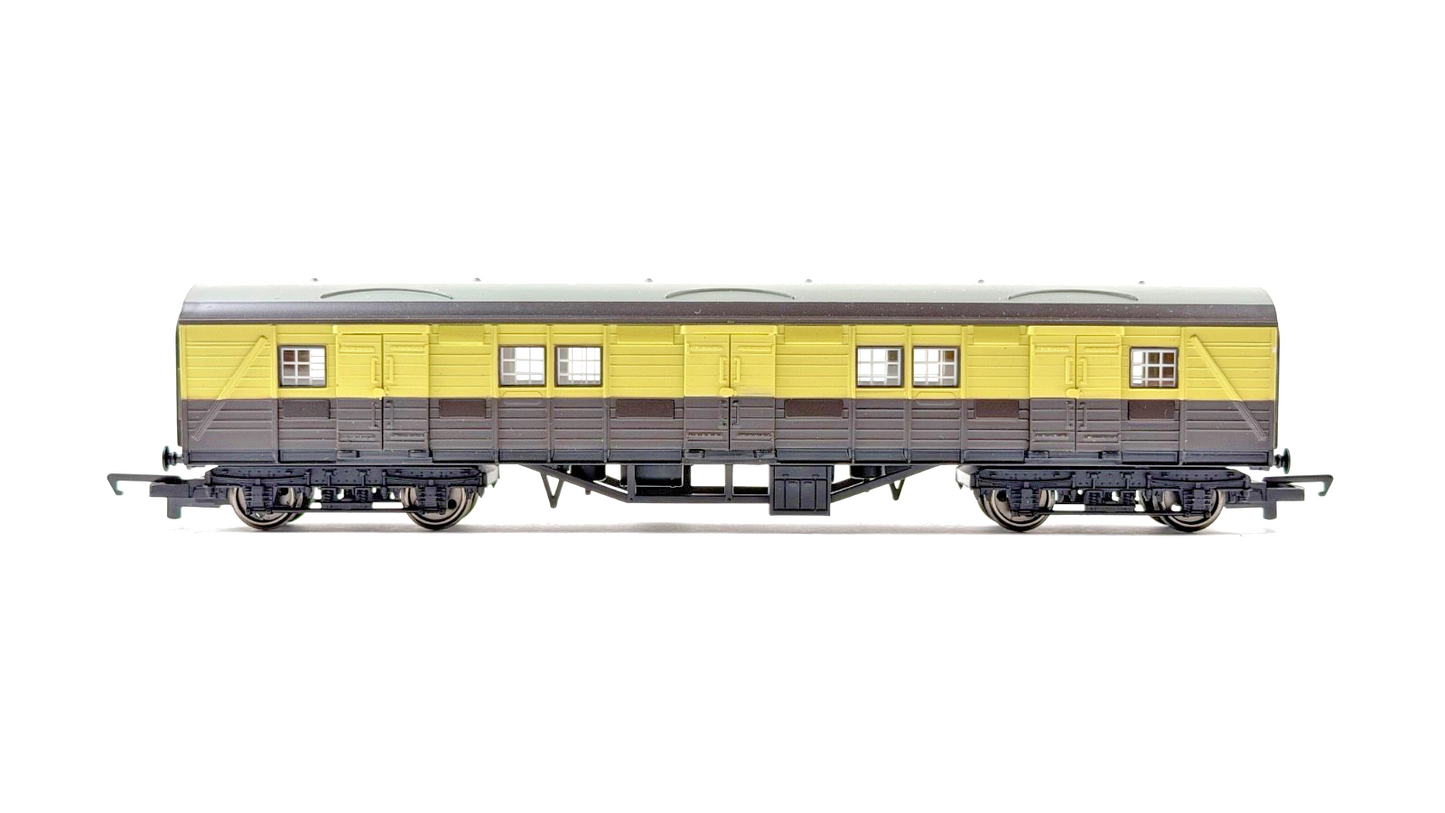 HORNBY 00 GAUGE - R3300 - SIR WINSTON CHURCHILL'S FUNERAL TRAIN PACK LTD EDITION