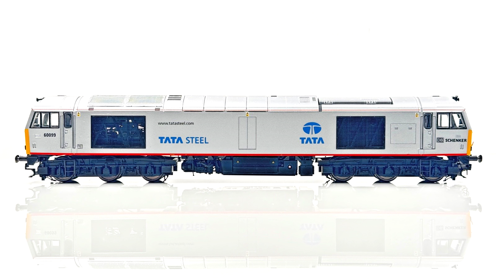 HORNBY 00 GAUGE - R3141 - CLASS 60 DIESEL 60099 DB SCHENKER TATA STEEL BOXED