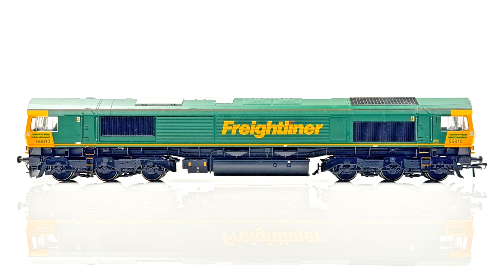 BACHMANN 00 GAUGE - 32-726 - CLASS 66 DIESEL 66610 FREIGHTLINER - BOXED