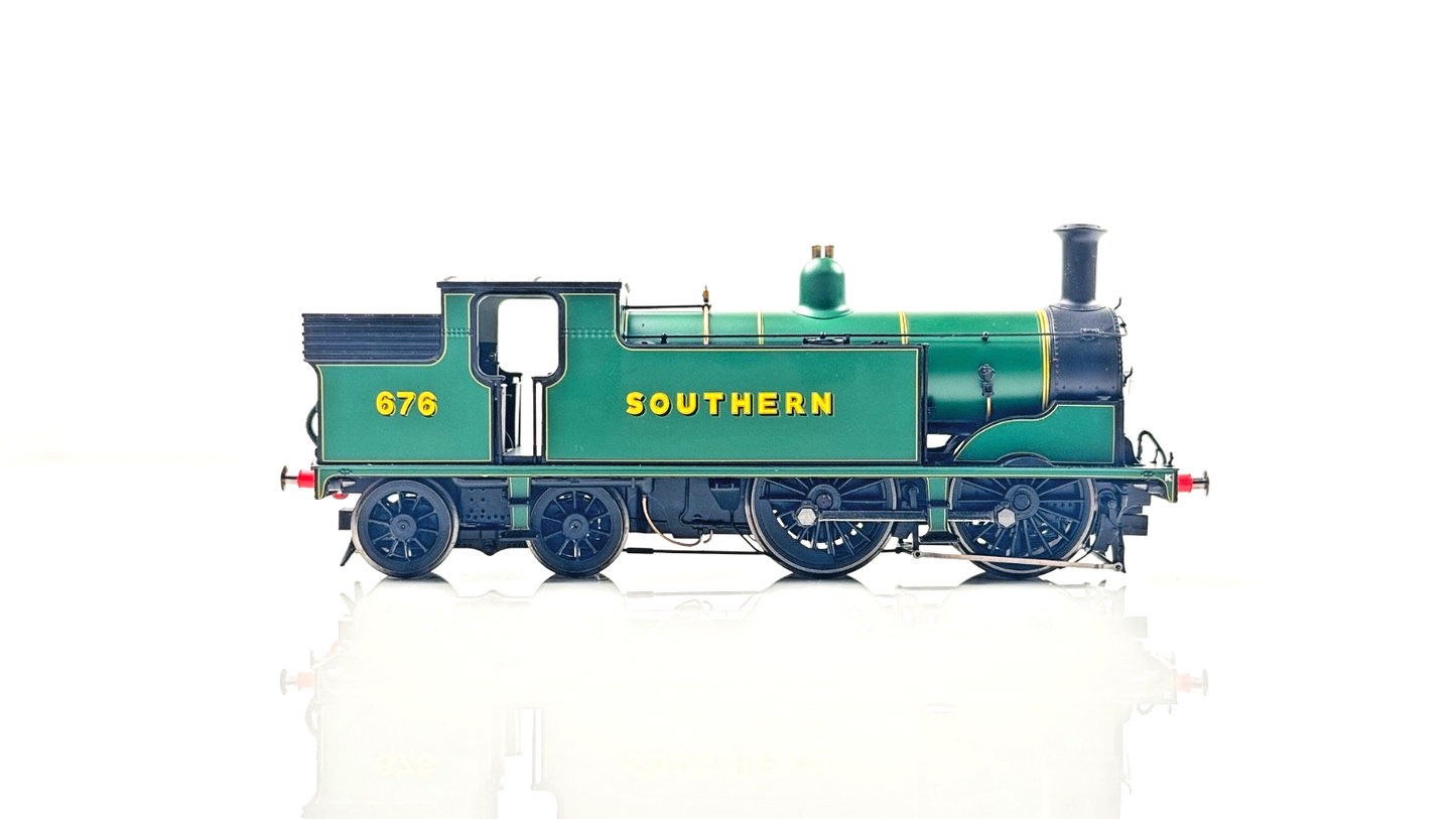 HORNBY 00 GAUGE - R2733 - SR SOUTHERN 0-4-4 M7 CLASS LOCOMOTIVE 676 BOXED