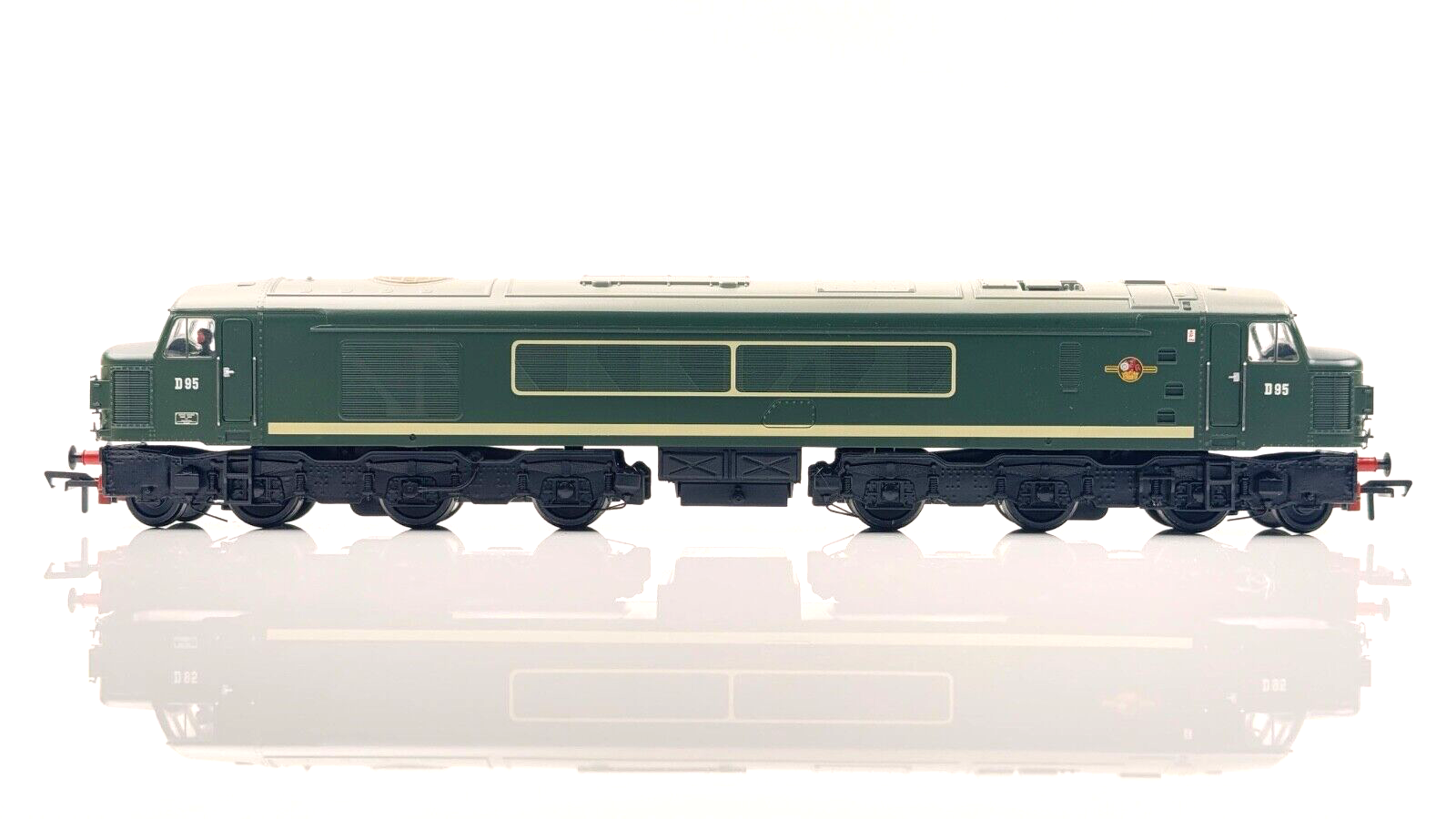 BACHMANN 00 GAUGE - 32-679 - CLASS 45 DIESEL LOCOMOTIVE D95 BR GREEN - BOXED