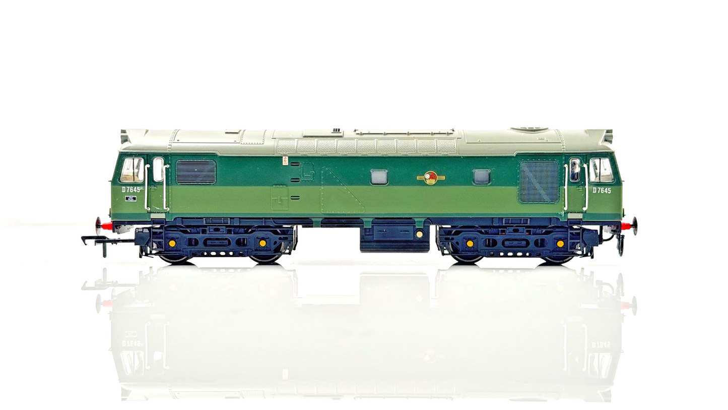 BACHMANN 00 GAUGE - 32-400 - CLASS 25/3 DIESEL BR GREEN D7645 DCC FITTED BOXED