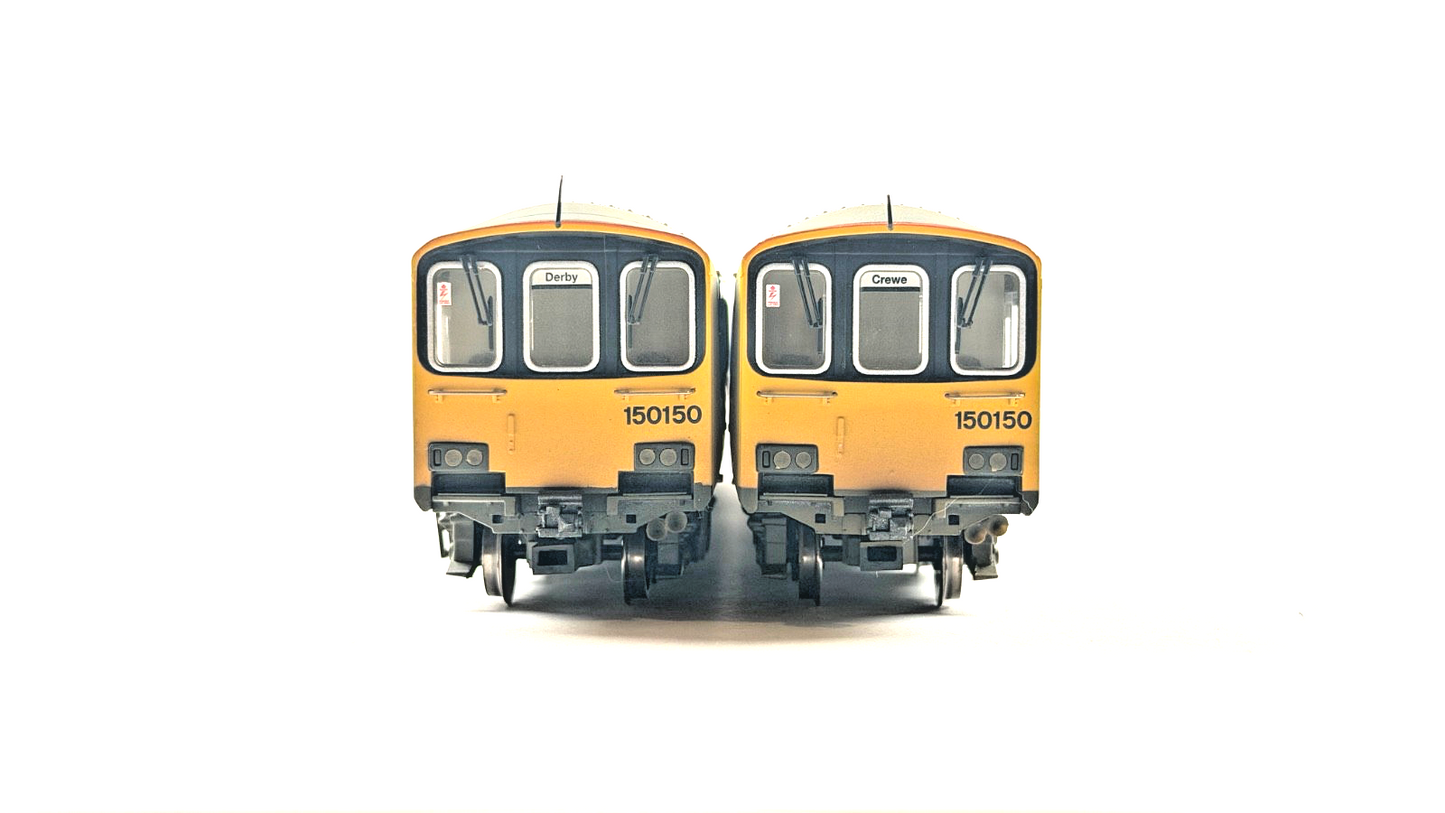 BACHMANN 00 GAUGE - 32-928 - CLASS 150/1 DMU 150150 BR PROVINCIAL SPRINTER (W)