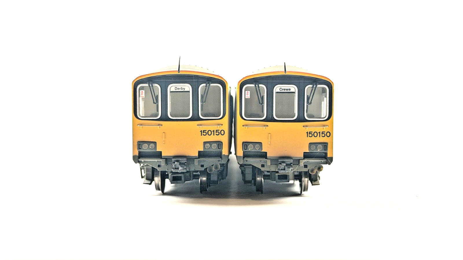 BACHMANN 00 GAUGE - 32-928 - CLASS 150/1 DMU 150150 BR PROVINCIAL SPRINTER (W)