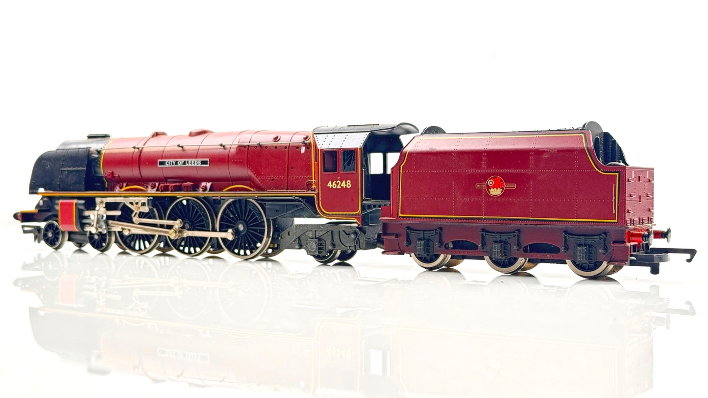 HORNBY 00 GAUGE - BR MAROON 4-6-2 CITY OF LEEDS 46248 - NOT PERFECT UNBOXED