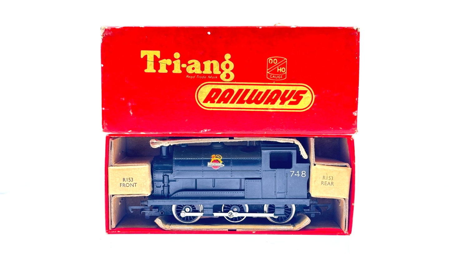 TRIANG 00 GAUGE - R153 - 0-6-0 SADDLE TANK LOCO BR BLACK 748 - BOXED