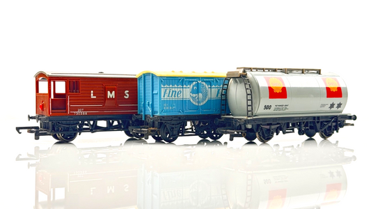 HORNBY 00 GAUGE - R098/R206/R715 - SHELL TANKER FINE FISH & BRAKE VAN WAGONS