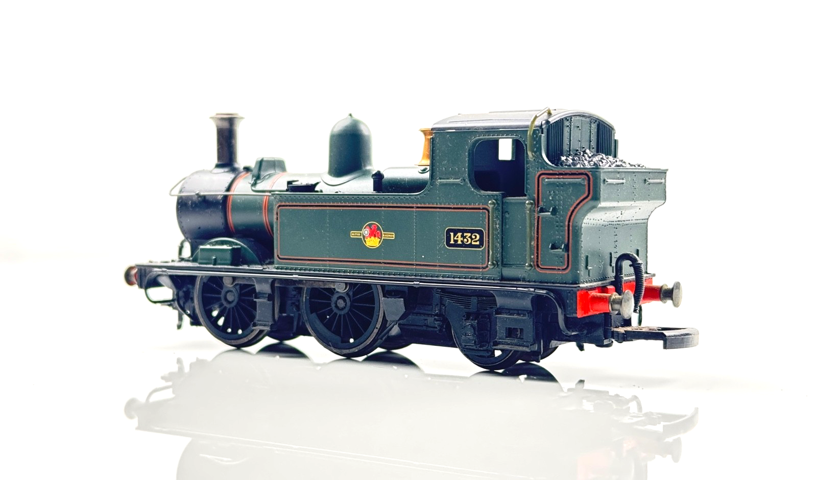 HORNBY 00 GAUGE - R2173 - BR GREEN 0-4-2 CLASS 14XX 1432 TANK NON RUNNER UNBOXED