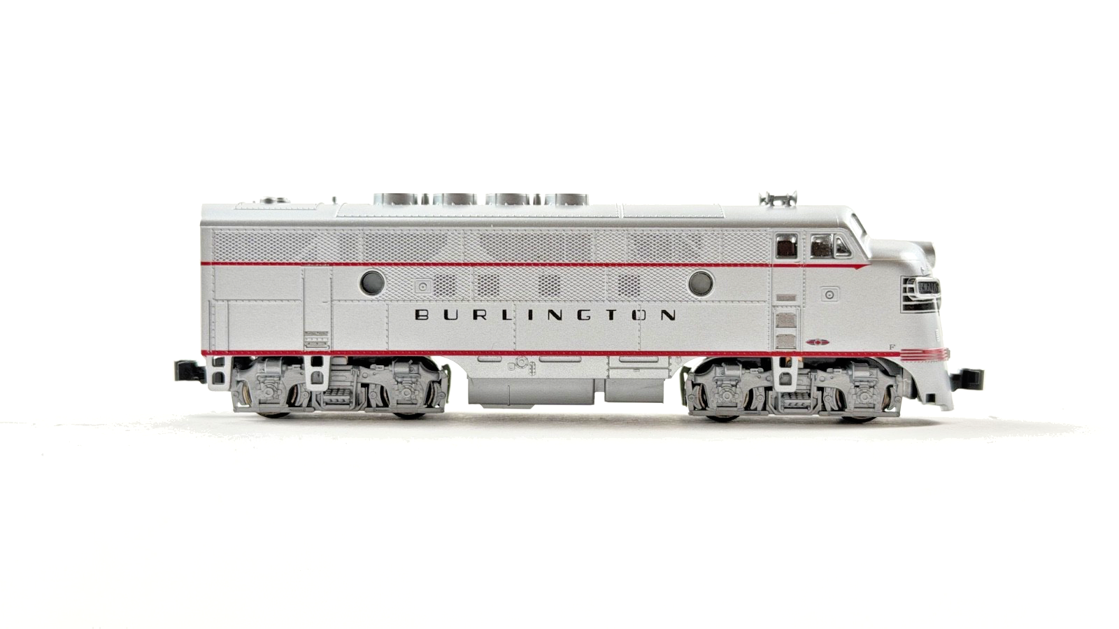 KATO N GAUGE - BURLINGTON SILVER F3A MOTORISED DIESEL UNIT ONLY BOXED