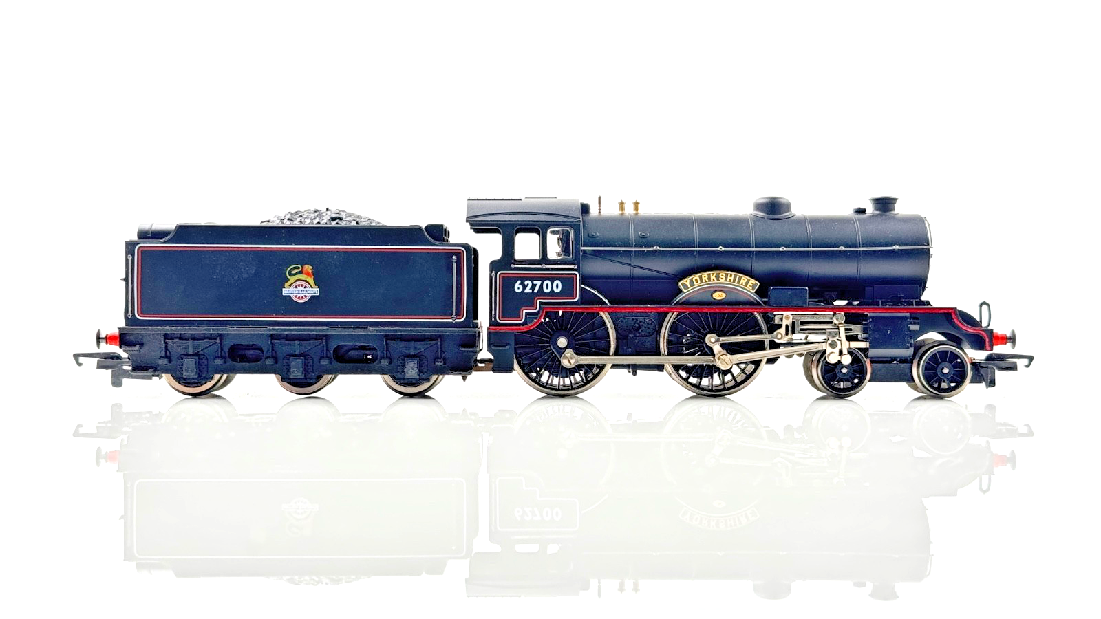 HORNBY 00 GAUGE - R259 - BR BLACK CLASS D49/1 LOCOMOTIVE 'YORKSHIRE' 62700 BOXED