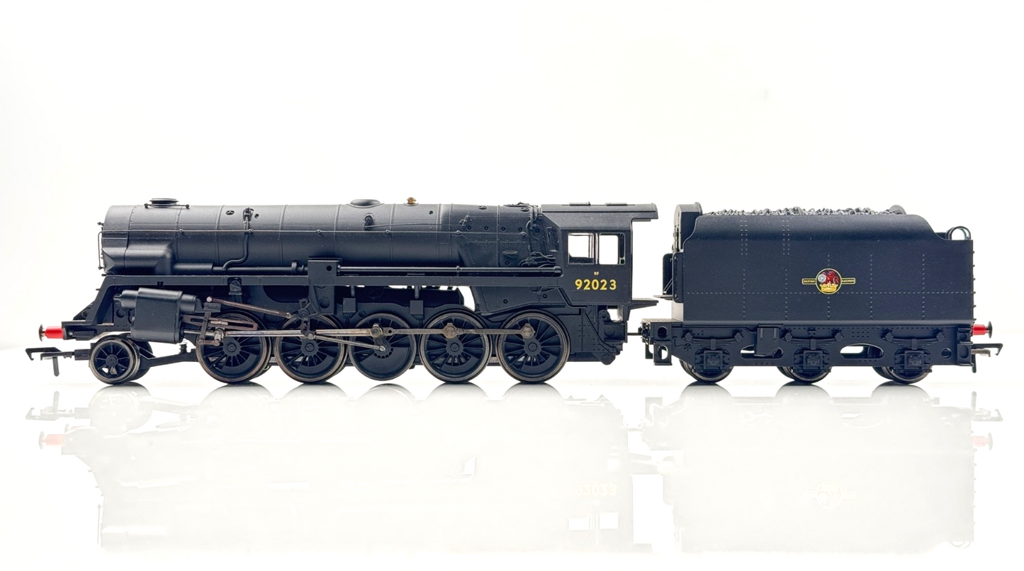 HORNBY 00 GAUGE - R3274 - BR LATE CLASS 9F CROSTI BOILER LOCOMOTIVE 92023 BOXED