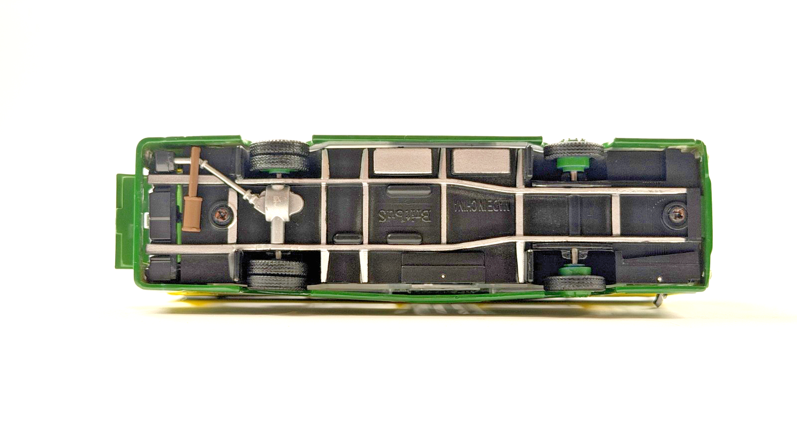 BRITBUS AN2-01 - 1/76 SCALE - PARK ROYAL NBC DOUBLE DECK LONDON COUNTRY DAMAGED