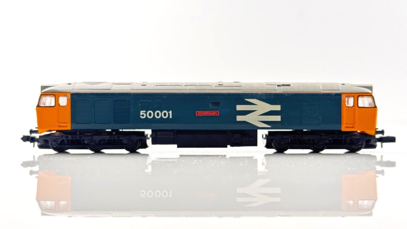 GRAHAM FARISH N GAUGE - CLASS 50 LARGE LOGO 50001 DREADNOUGHT RENAMED RENUMBERED
