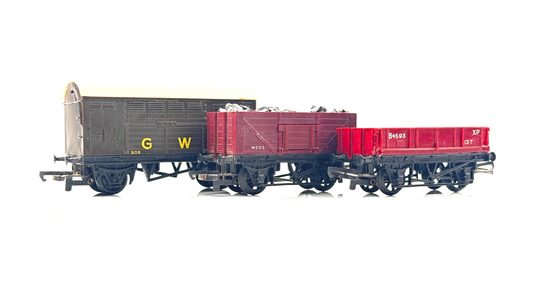 HORNBY/TRIANG 00 GAUGE - RAKE OF 3 WAGONS GW HORSEBOX & MINERAL WAGONS - UB