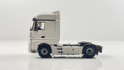 WSI 1/50 SCALE - 03-1134 - WHITE LINE MERCEDES MP 4 BIGASPACE TRACTOR UNIT BOXED