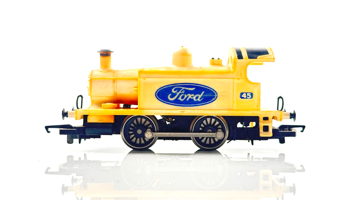 HORNBY 00 GAUGE - FORD MOTOR CARS 0-4-0 INDUSTRIAL TANK LOCOMOTIVE 45 - SPARES